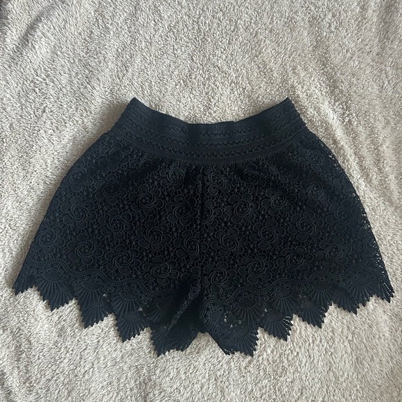 Stretchy Black Shorts Size XL - Picture 1 of 3